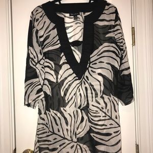 Womens sheer tunic beach coverup medium never worn